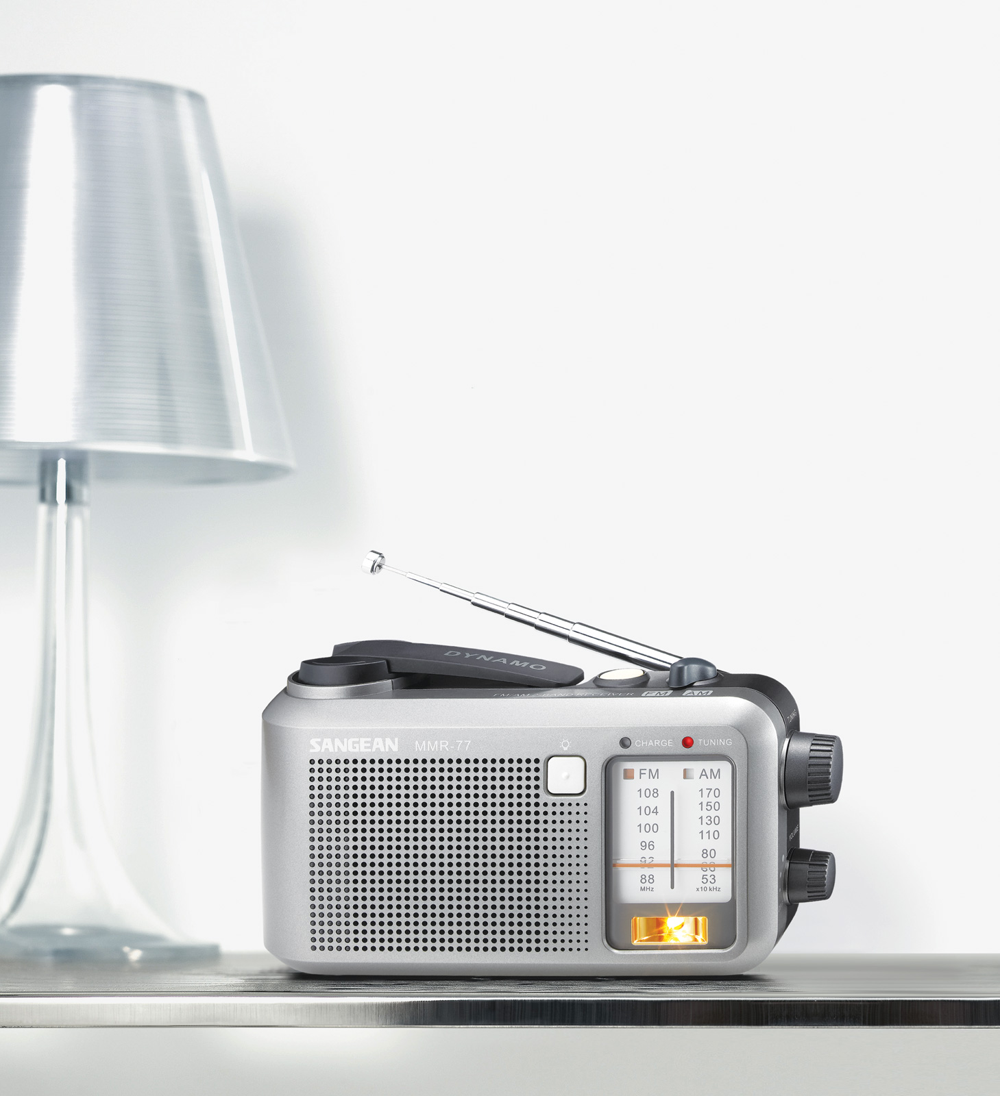Radio d'urgence AM /FM avec manivelle MMR-77